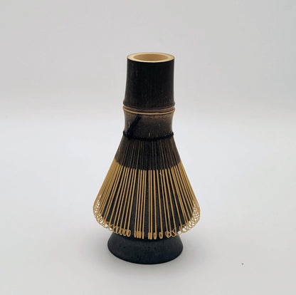 Matcha set hand-carved black bamboo whisk (100 teeth) with holder