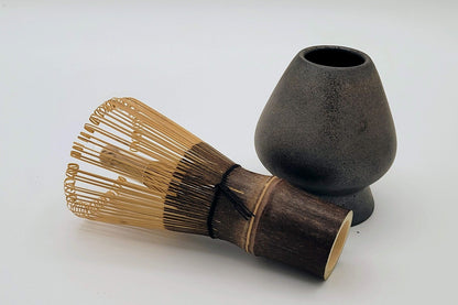 Matcha set hand-carved black bamboo whisk (100 teeth) with holder